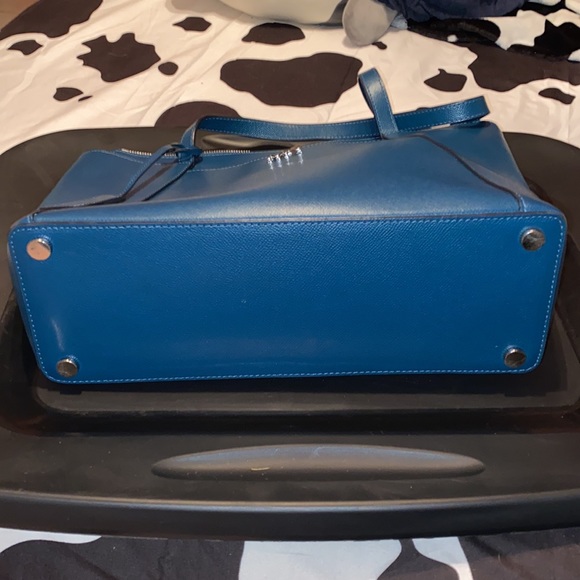 Michael Kors Tote - Picture 3 of 11